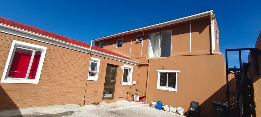 5 Bedroom Property for Sale in Westridge Western Cape